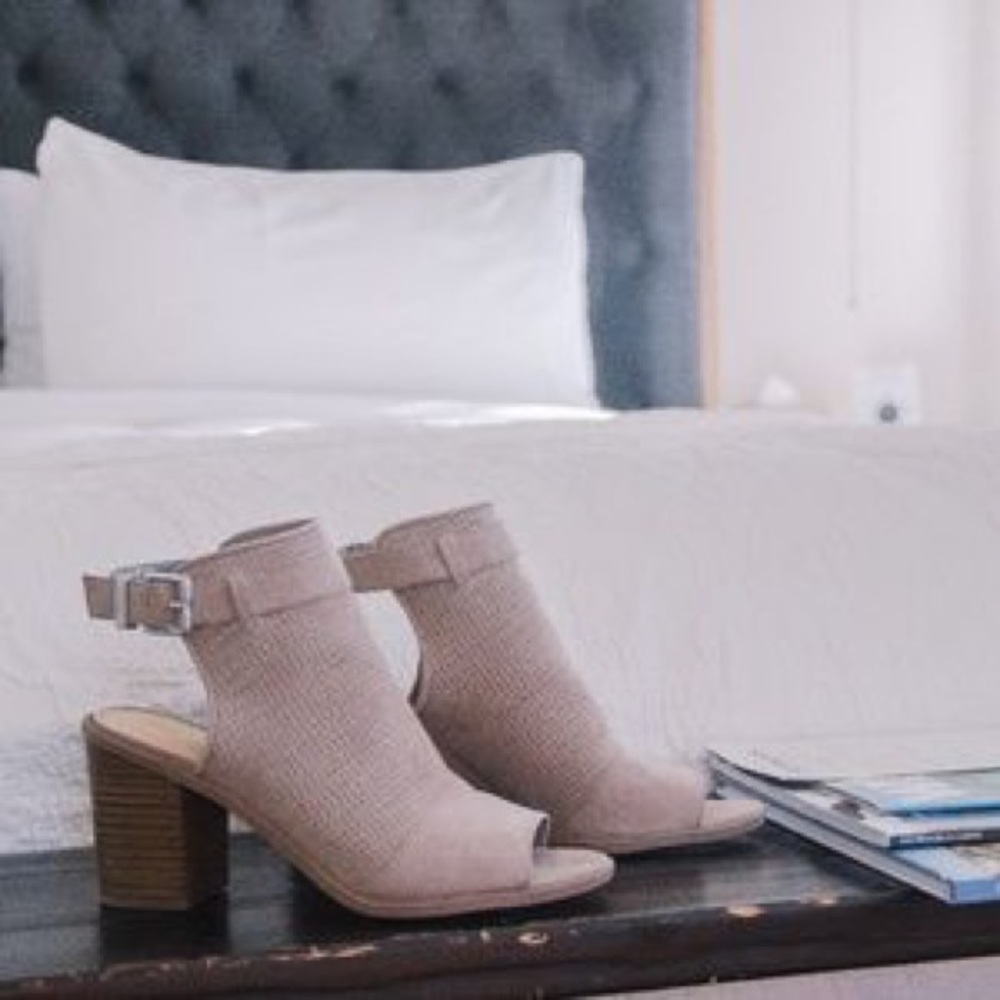 🎉 2  DAY SALE 🎉 Circus by Sam Edelman Kipling